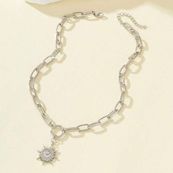 DHARMA STATEMENT NECKLACE - Picture 3 of 3